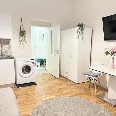 New! Romantic Apartment! In Centre! Florence! * Прага